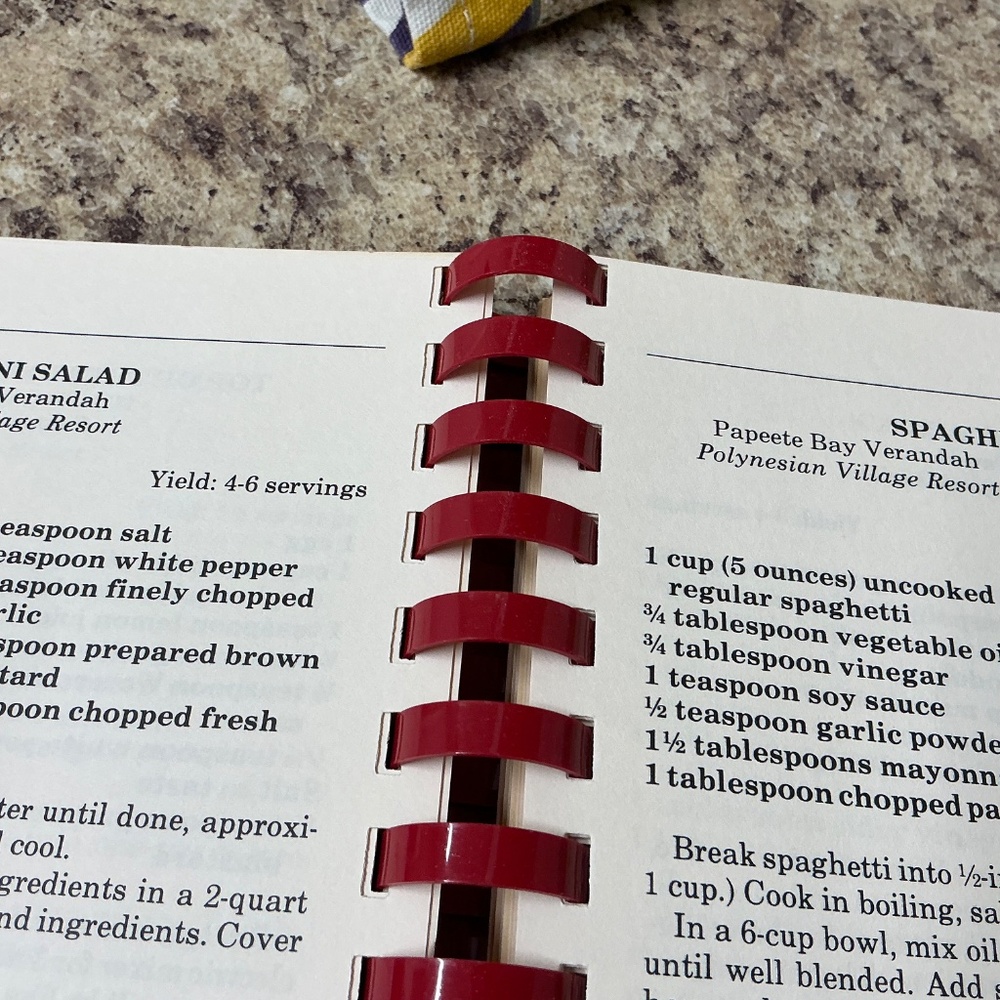 Cooking with Mickey Around the World Disney First Printing 1986 Cookbook - Picture 9 of 9